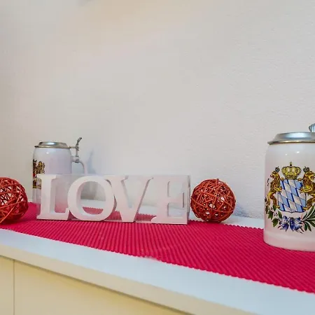 Apartmán U Kuci S Bazenom *